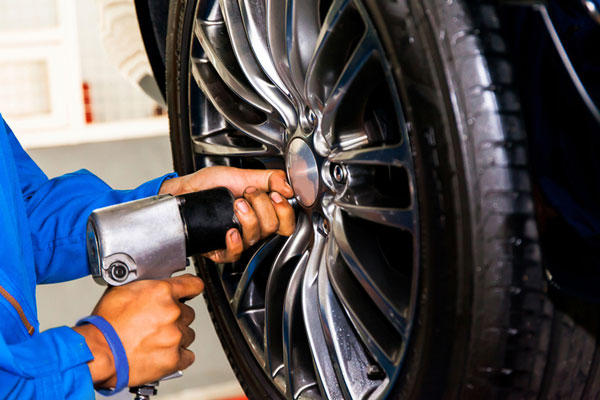 Custom Wheel Fitting